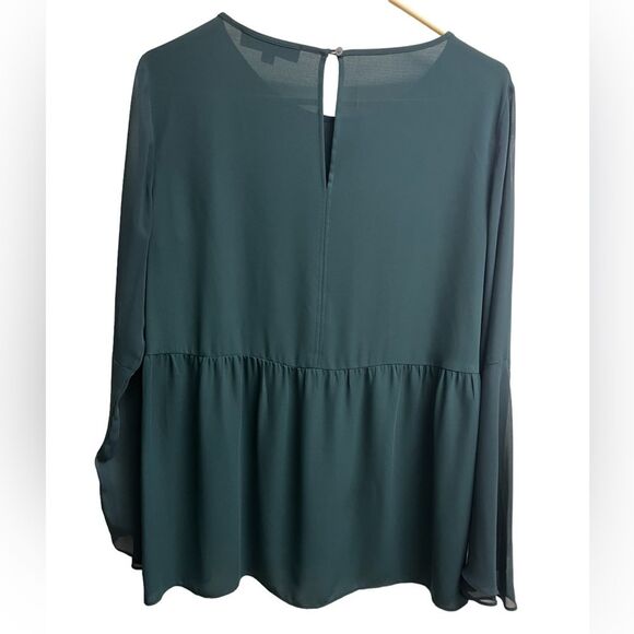 Ann Taylor Loft Hunter Green Flowy Bell Sleeve Blouse SZ S - Picture 2 of 5